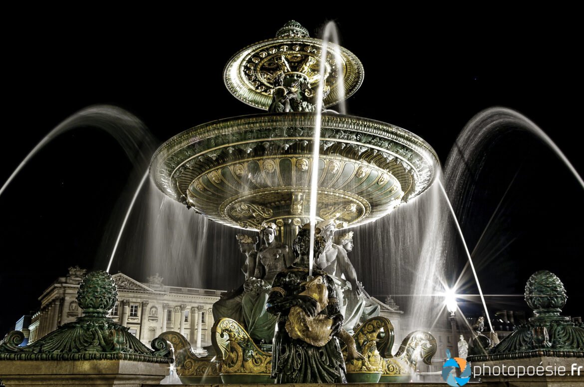 Photo Paris - La fontaine des fleuves by night - Place de la Concorde