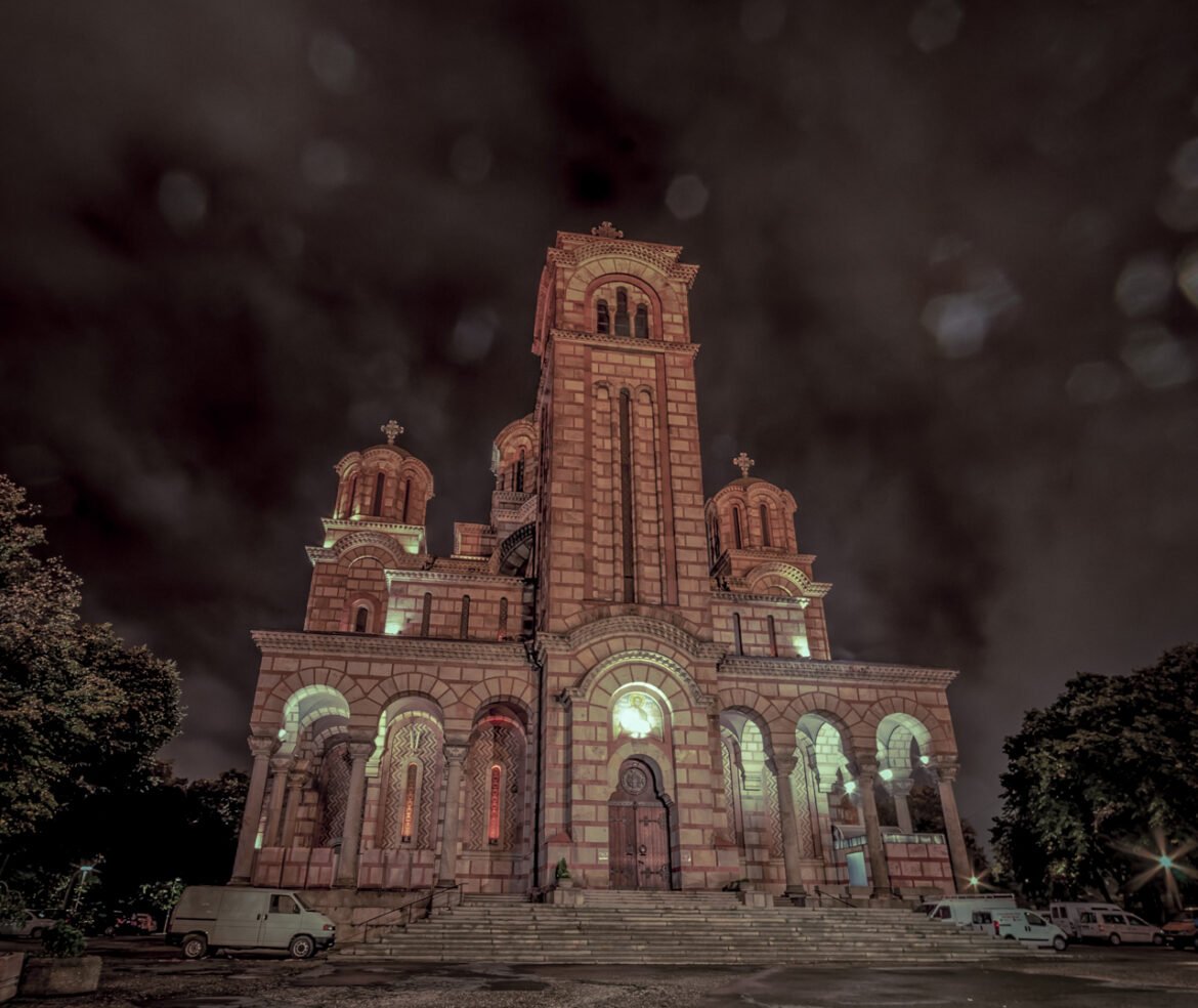 Photographie de l'Église Saint-Marc de Belgrade (Nuit)